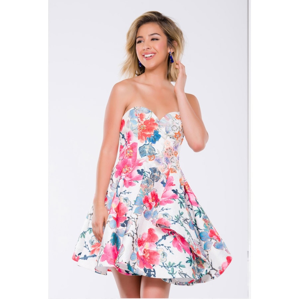JVN 45669 Evening Prom Dress